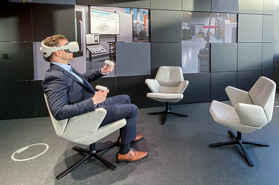 Im Cideon UpSpace in Düsseldorf können Besucher mit VR-Brille und Manipulator interaktiv die Prozesse beim virtuellen Kunden Craft Future Tecc durchlaufen.