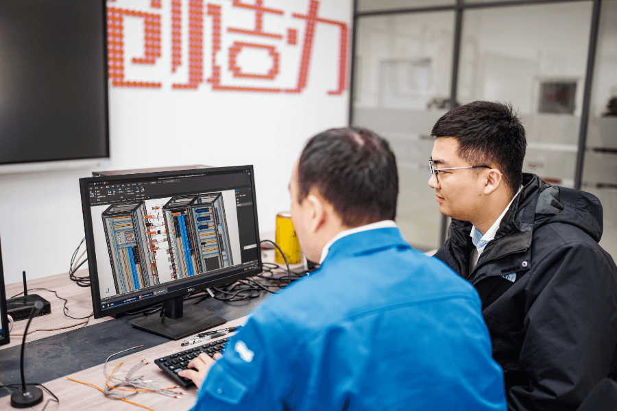 Ein smartes, vernetztes System: Bei SGAC haben innovative Lösungen und Produkte von Eplan und Rittal Einzug gehalten. (© Rittal China)